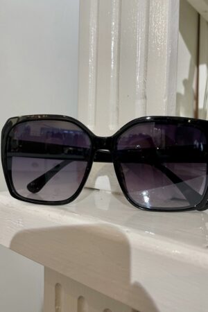 Zonnebril big black